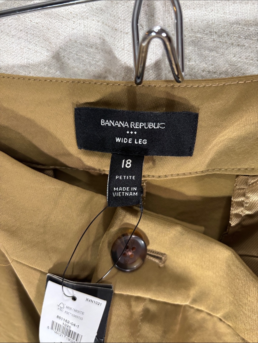 NWT Banana Republic Pleated Wide Leg Trousers Camel Tan 18 Petite Classic Career - Picture 2 of 9